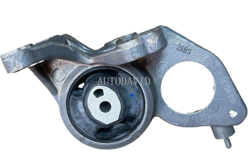 حامل المحرك الأيمن لسيتروين C4L OEM: YL00466780 HS01-015-042