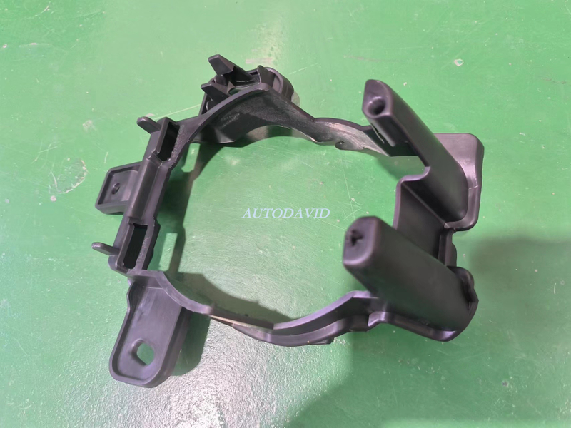 غطاء مصباح الضباب بيجو 208 2013 OEM: LH 1607398580/RH 1607398580 DVD41-0701-07