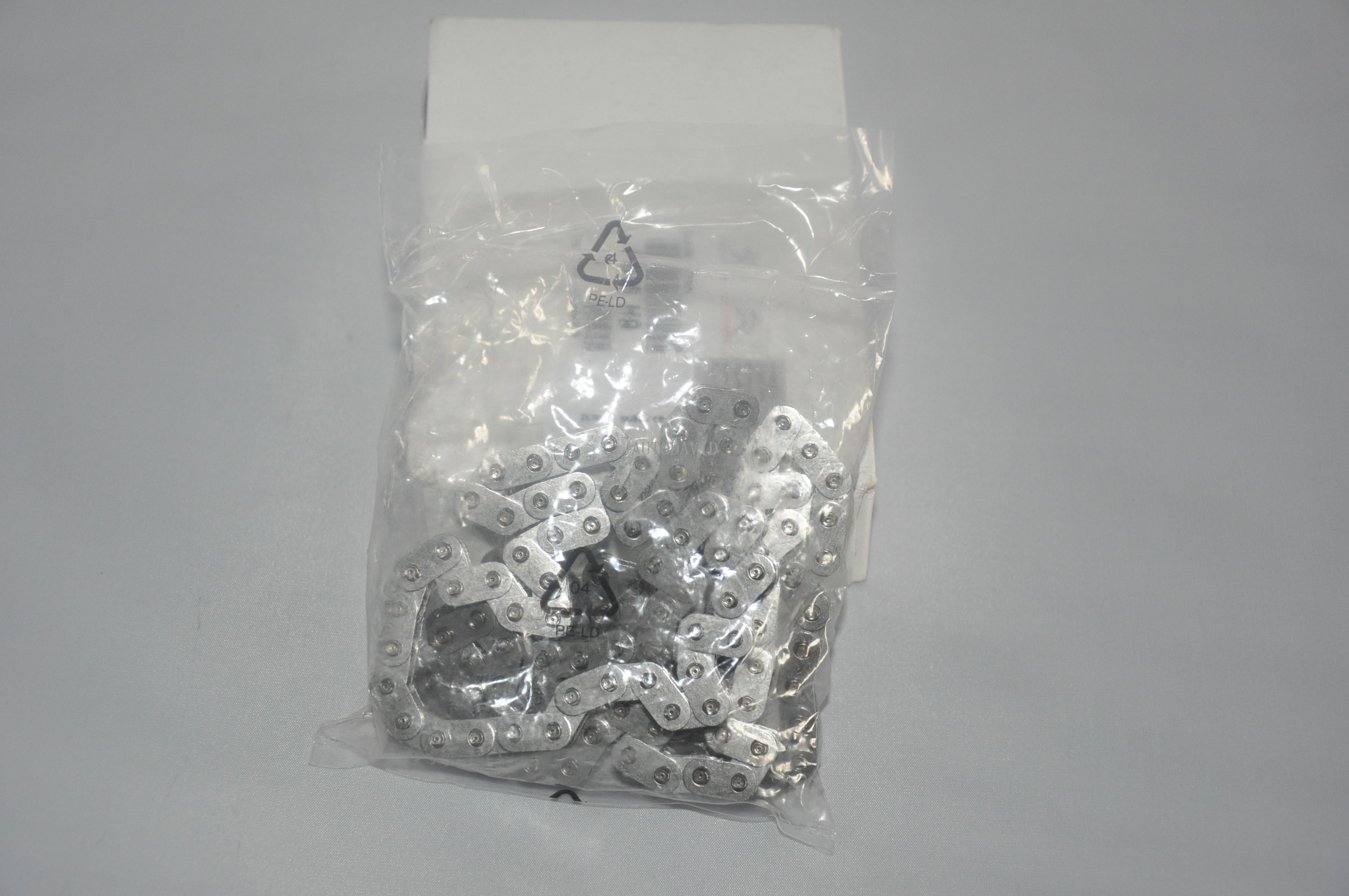 سلسلة توقيت المحرك جديدة أصلية لبيجو 3008 5008 RCZ Citron DS/3DS5/DS6 1.6THP 155 وبيجو 1.8 THP OEM: 9800475480 9822827180 V861831780 V753478480 0816H9 HS01-011-008