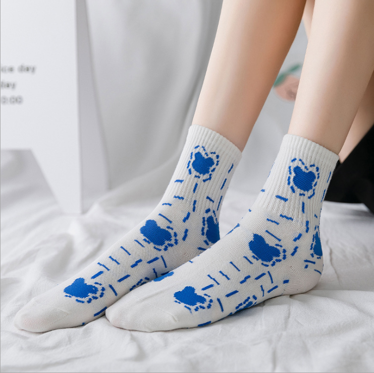Wholesale Blue bear cute Custom Fashionable 100% cotton breathable crew women socks