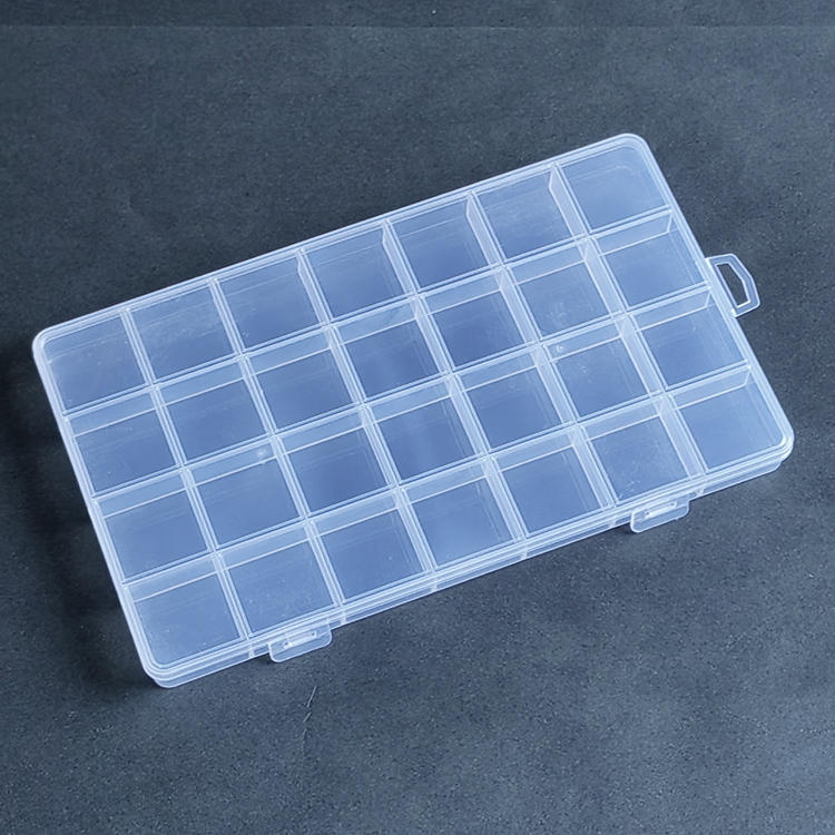 28 Grid Plastic Organizer Box 22.4x13.3x1.8cm