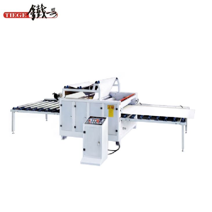 PU paper laminating machine Stroj na laminování PU papíru