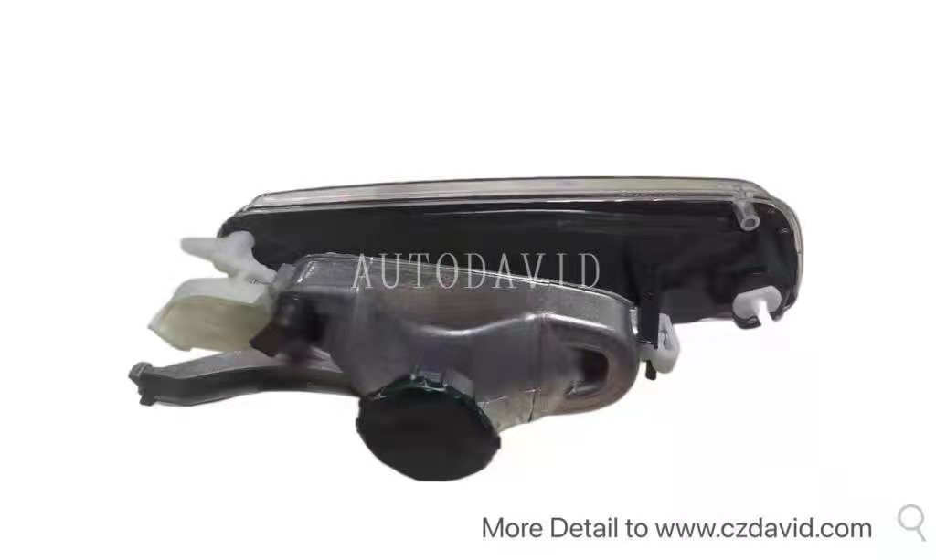 كشاف ضباب بدون لمبة بي ام دبليو الفئة الثالثة E46 1998-2005