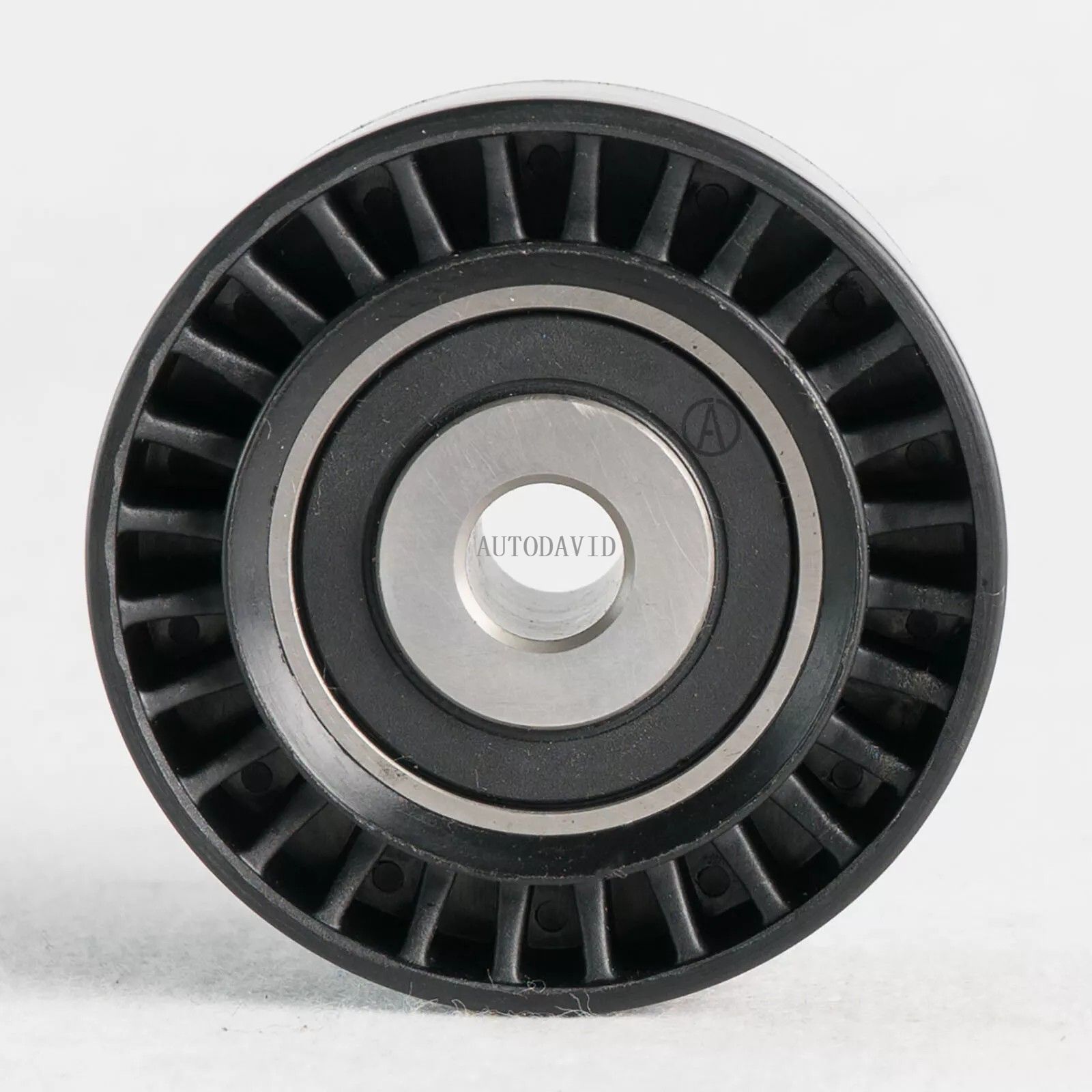 بكرة الموتر لبيجو 206 307 408 سيتروين C2 بيكاسو OEM: 5751.G3؛ 5751.98؛ 5751.C9; 96426581; 96554874; 964265581; 9642658180; 9646396080; 9655487480;9684015280; 1611422980; 16114229; T36190