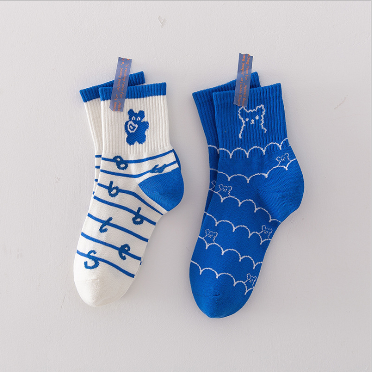 Wholesale Blue bear cute Custom Fashionable 100% cotton breathable crew women socks