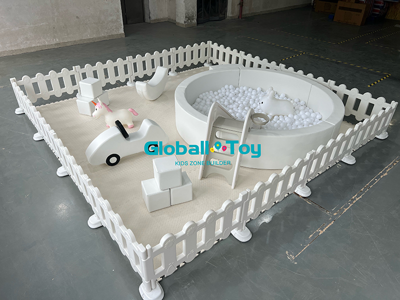 Safe Play Structure Structure de jeu sécuritaire