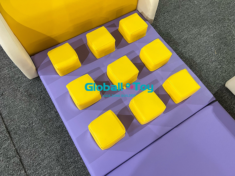 Indoor Soft Play Set with Ball Pit for Toddler Play Areas Ensemble de jeu intérieur doux avec piscine à balles pour aires de jeux pour tout-petits