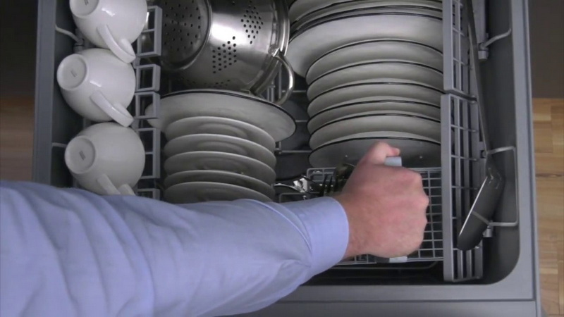 Use Dishwasher Sheets استخدم أوراق غسالة الصحون