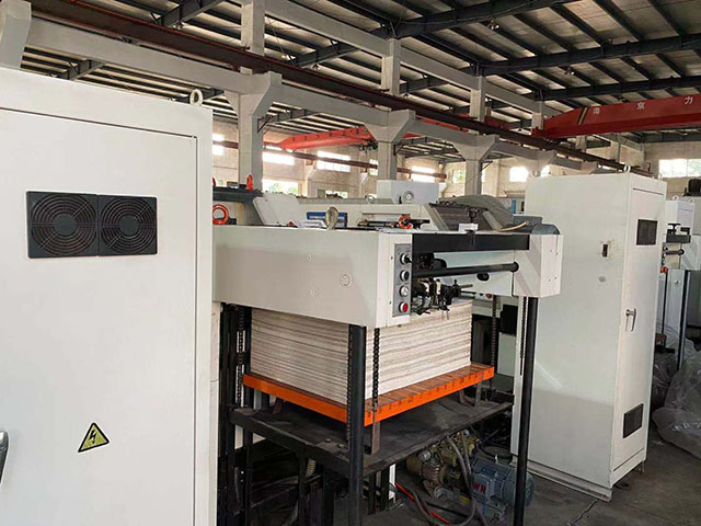MW-790 Yawa Renovado usó la máquina de corte automático