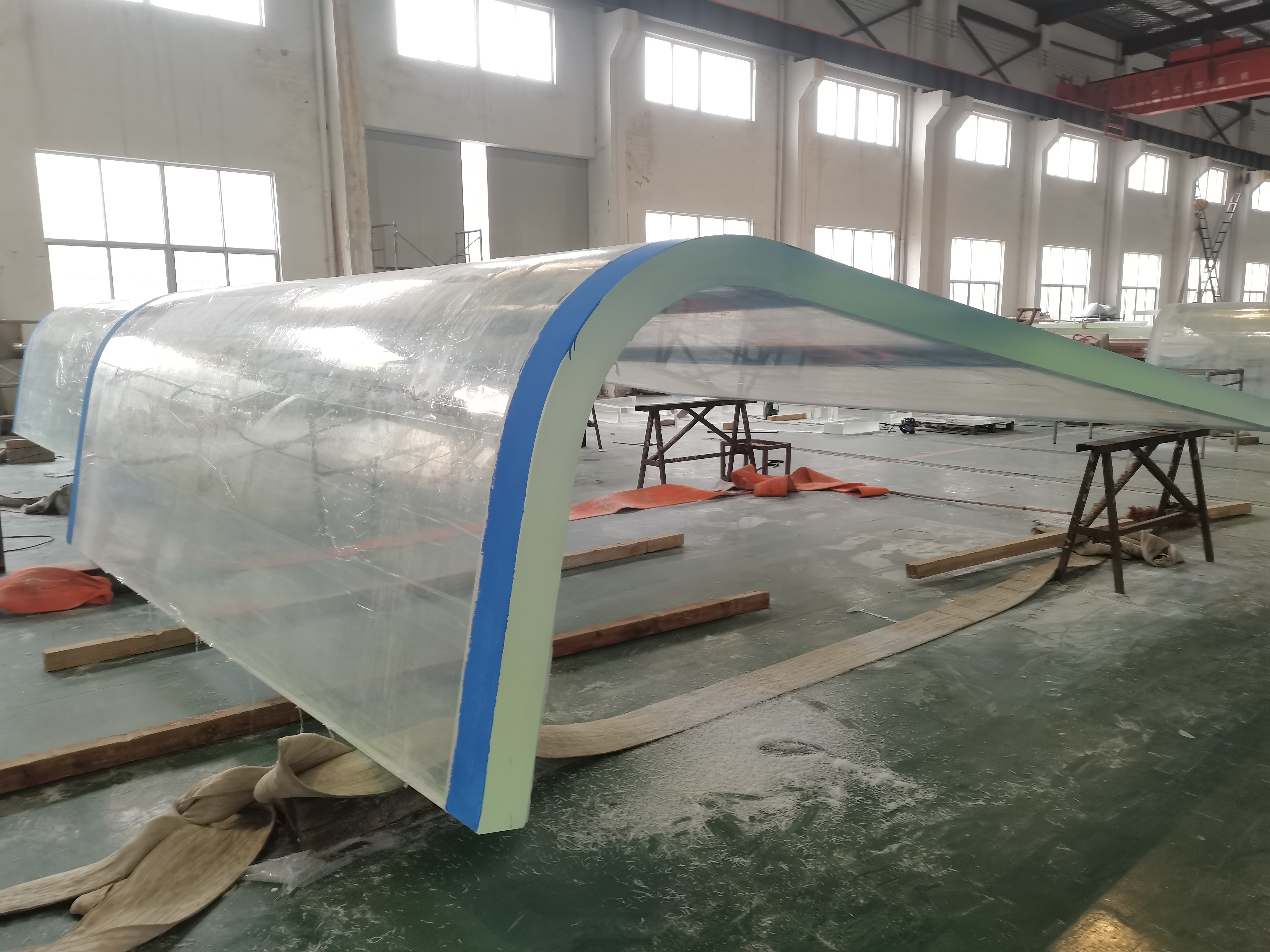 Acrylic curved panel - factory Акрилна закривљена плоча - фабрика