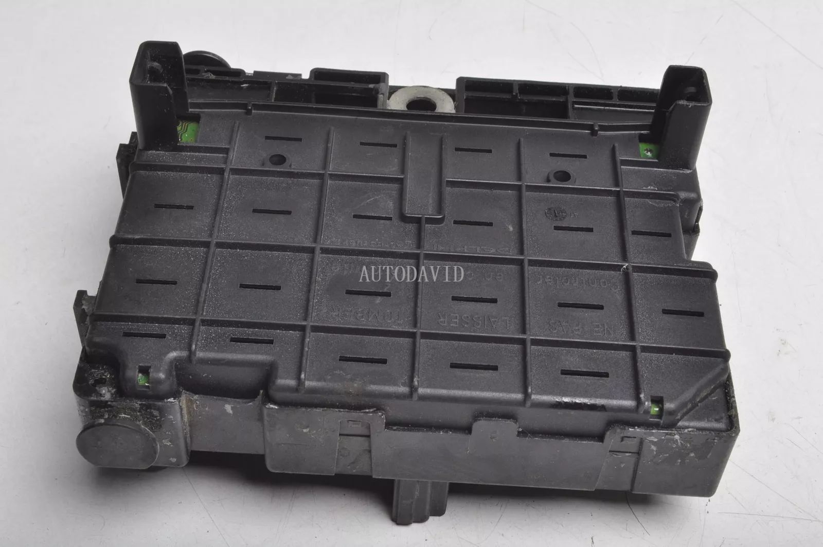 صندوق فيوز المحرك BSM الجمعية لبيجو 307 2.0/16 فولت OEM: 9646405480 HS01-042-004