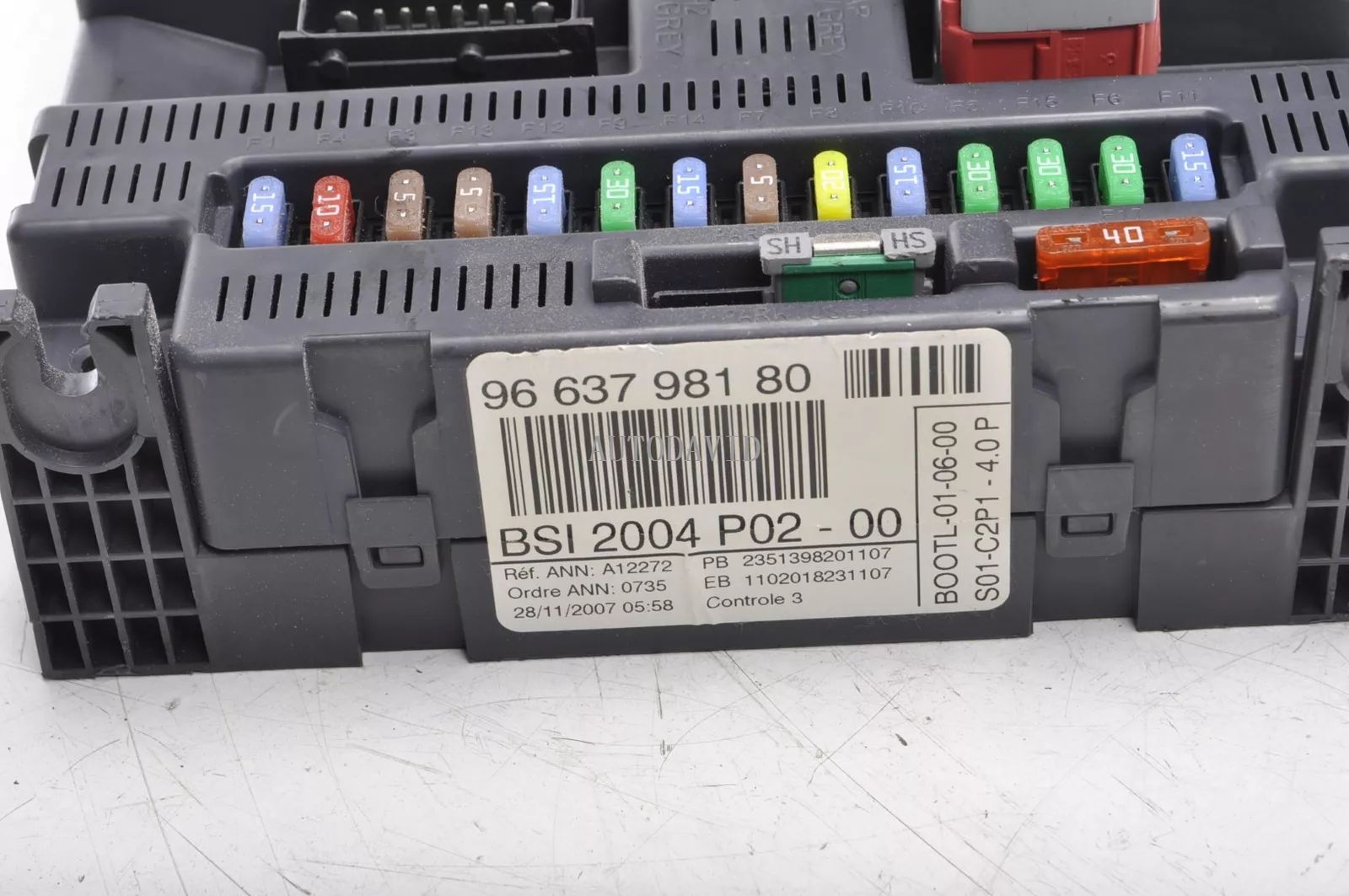 صندوق فيوز المحرك BSM الجمعية لبيجو 3008/1.6 HDI OEM: 9663798180 HS01-042-013