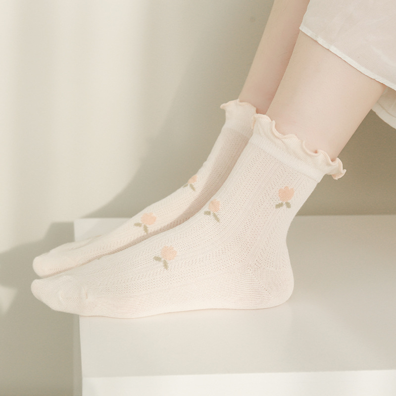 Wholesale custom sweet style cotton cute girls socks women socks