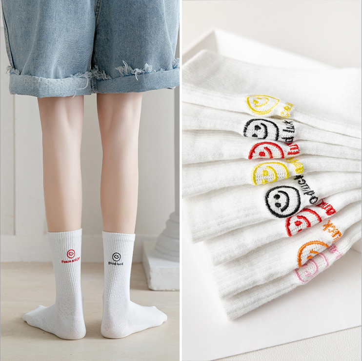 OEM ODM Crew Women smile Socks Customize Design Knitted Embroidered Cotton Spring Athletic Socks