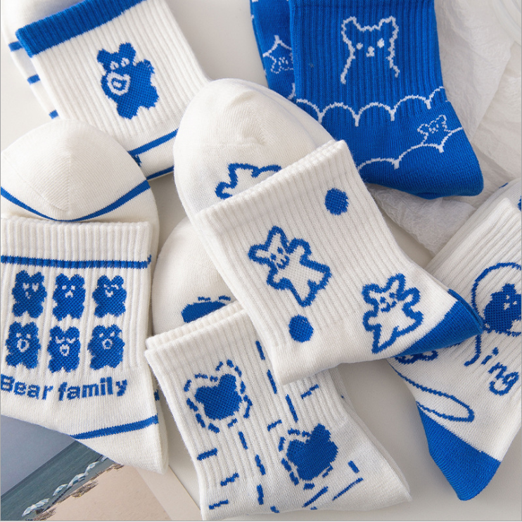 Wholesale Blue bear cute Custom Fashionable 100% cotton breathable crew women socks