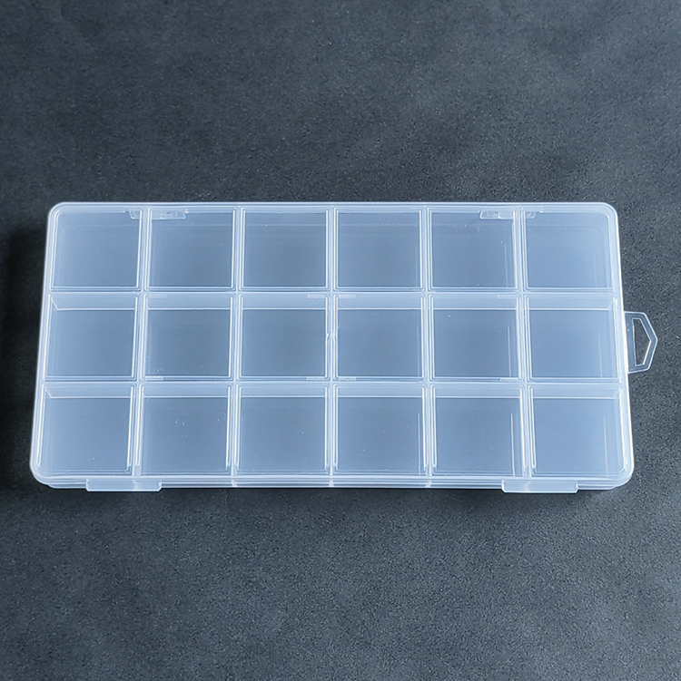 18 Grid Plastic Organizer Box 20.8x10.6x1.75cm