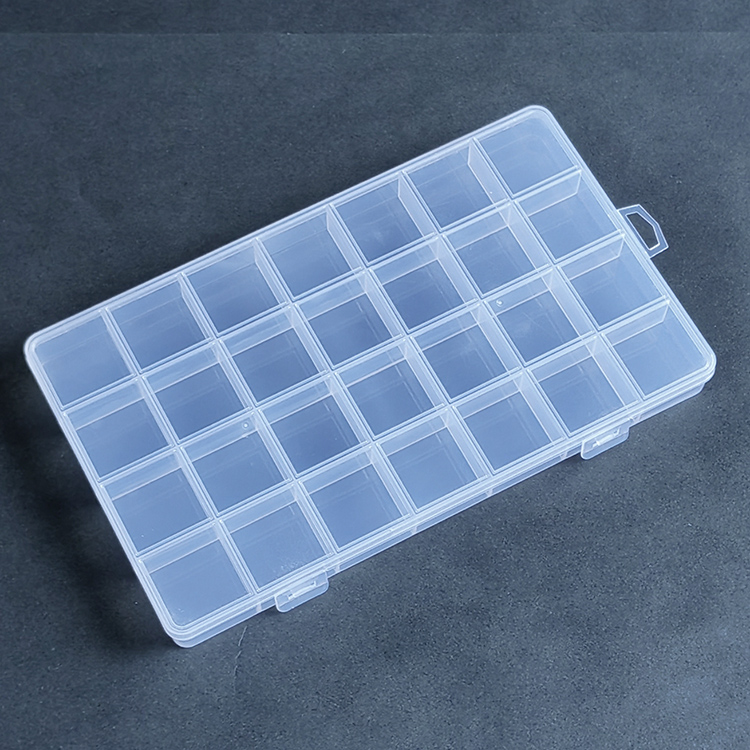 28 Grid Plastic Organizer Box 22.4x13.3x2.1cm