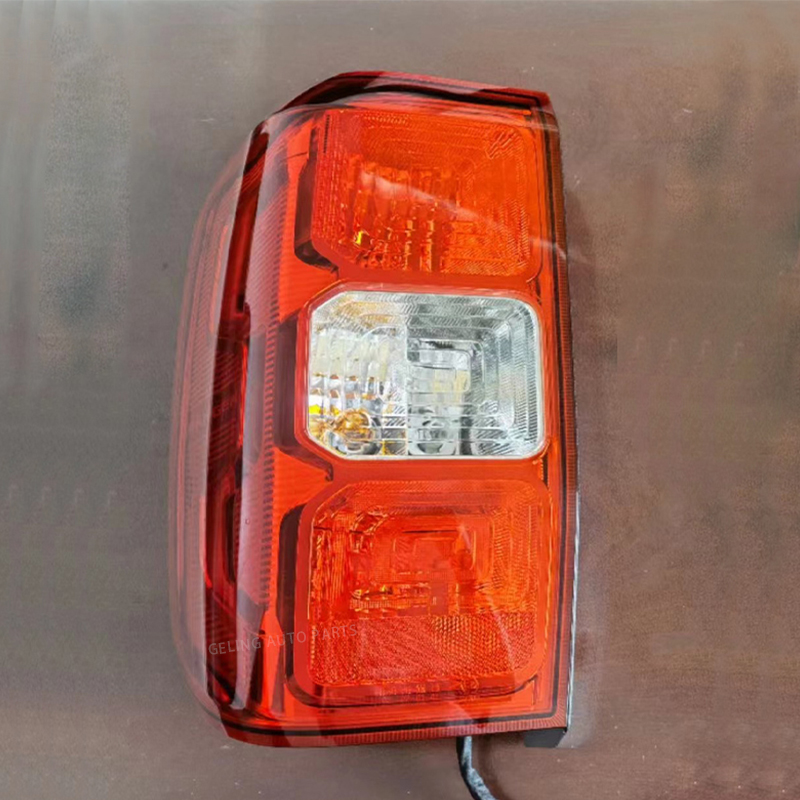 Ford Ranger T9 Sport 2022 Lower Level Taillight فورد رينجر T9 سبورت 2022 ضوء خلفي منخفض المستوى