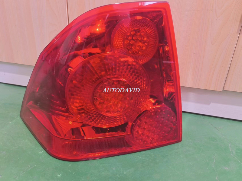 المصباح الخلفي بيجو 307 2007 T63 OEM: LH 6350EQ/RH 6351EQ DVD13-0301-01