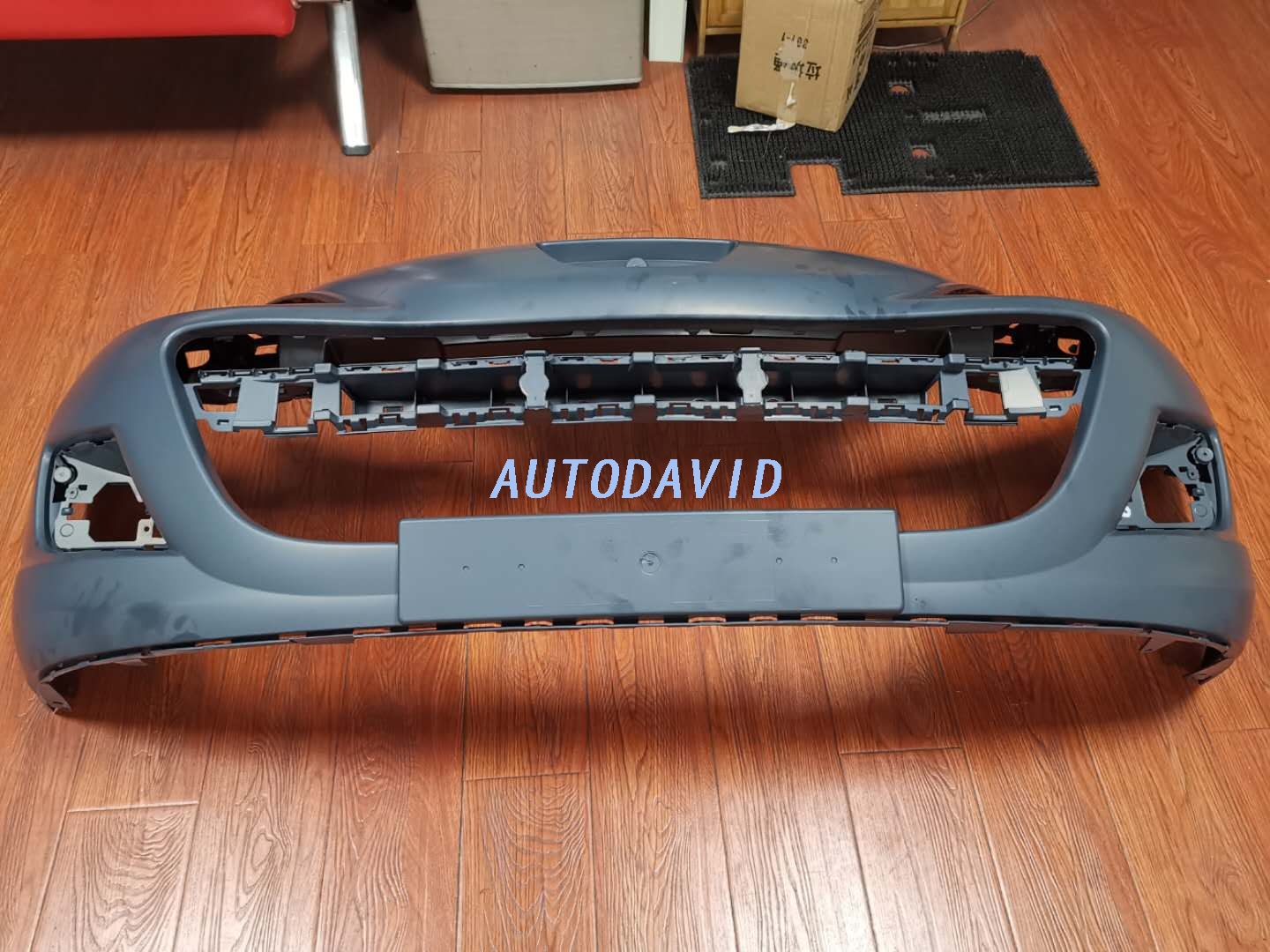 المصد الأمامي الفارغ بيجو 207 2008 OEM: 7401SN DVD43-0701-01