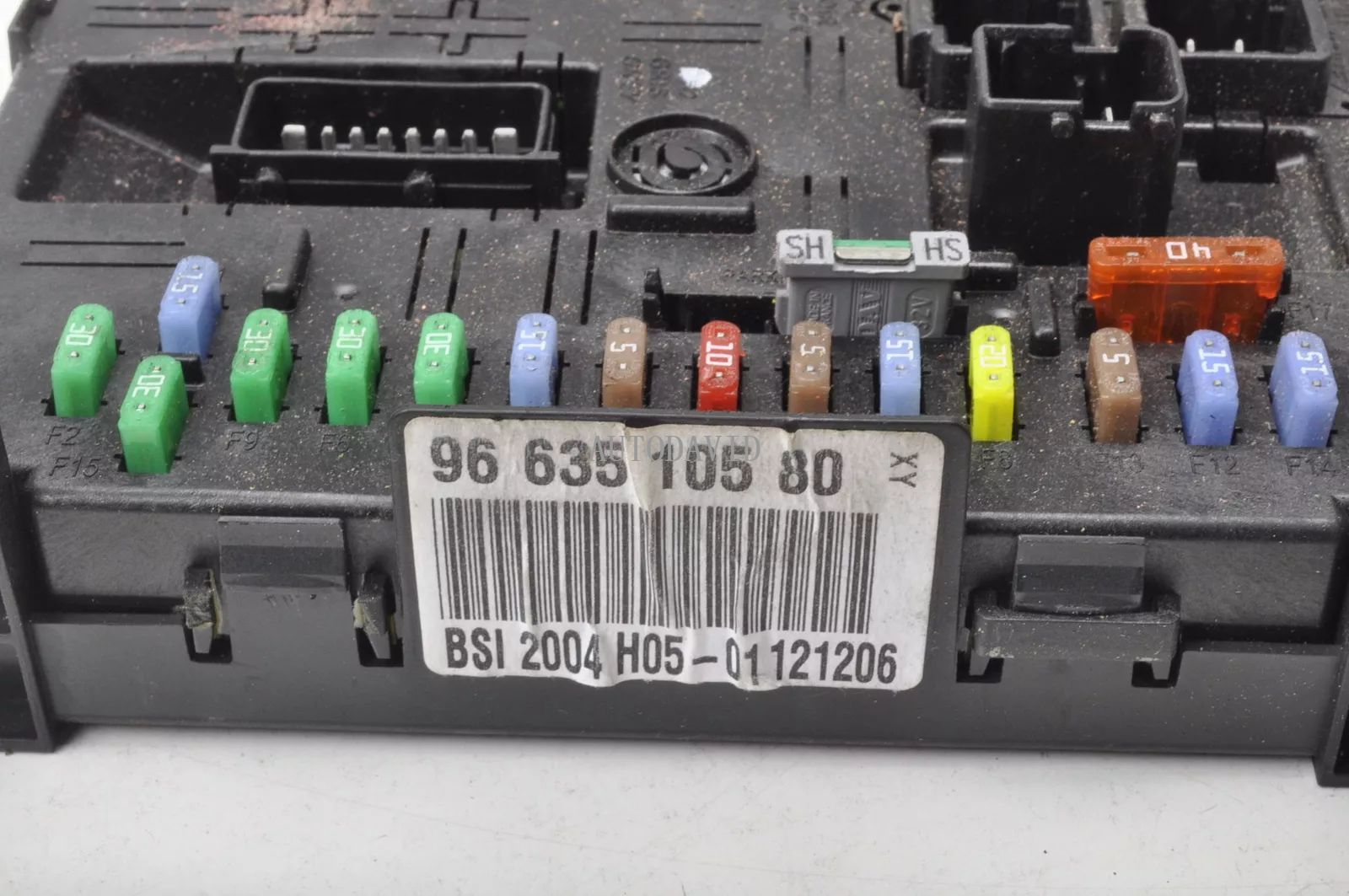 صندوق فيوز المحرك BSM الجمعية لبيجو 307 1.6 / 16V OEM: 9663510580 HS01-042-009