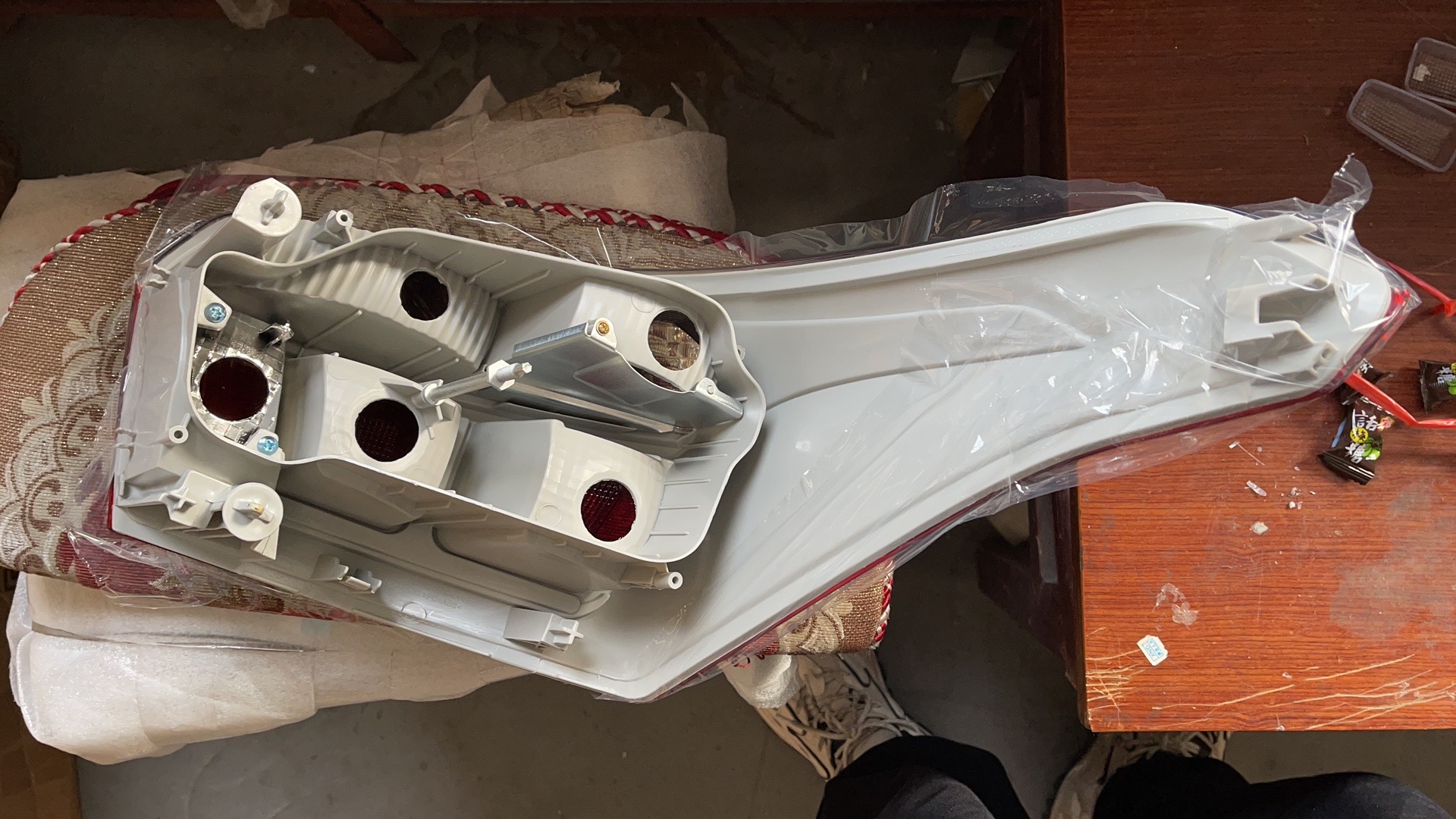 المصباح الخلفي كامل سيترون إليزيه 2013 M43 OEM: LH YL00447880/RH YL00447780 DVD21-0301