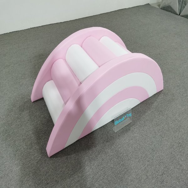 soft-play-rainbow-climber-pink-kids-gym-daycare-center-supplier soft-play-rainbow-climber-roze-kindergym-kinderdagverblijf-leverancier