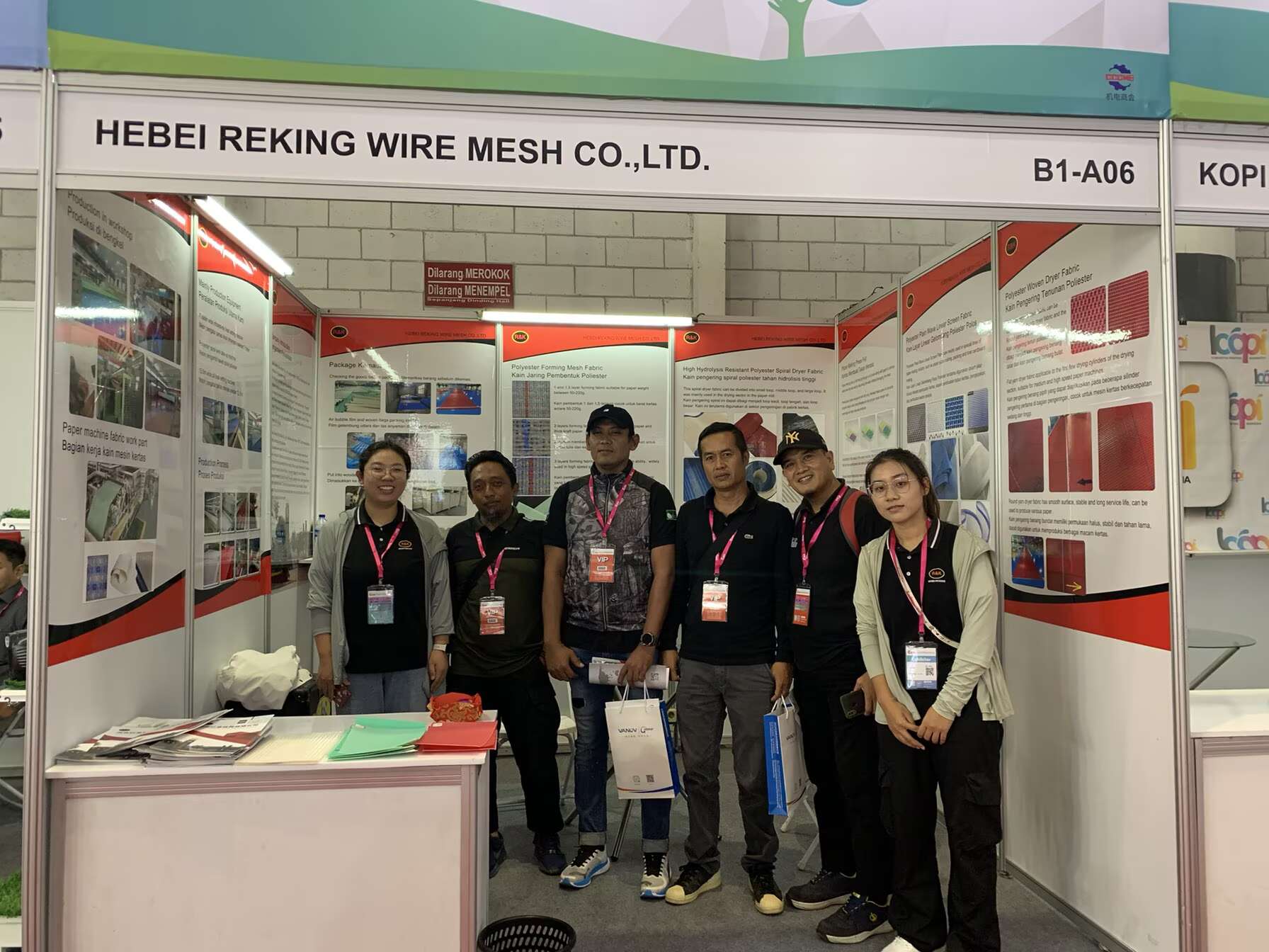 DF47AFD28867D7A6E847B81C383D46B3