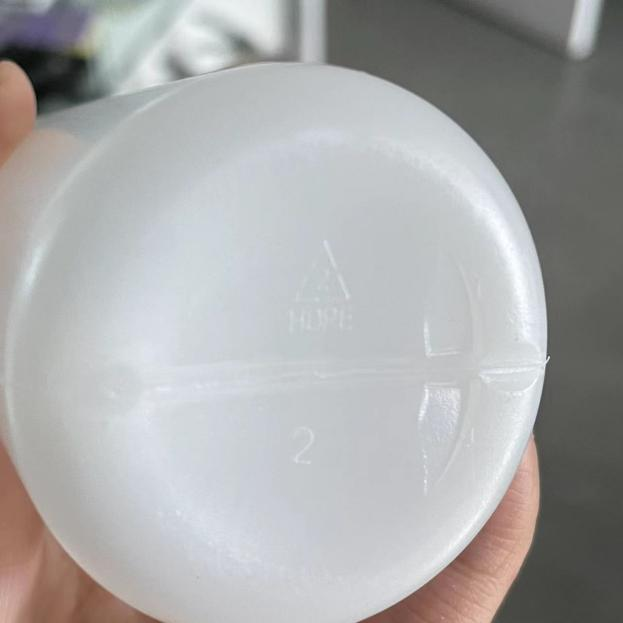 HDPE plastic bottles Botellas de plástico HDPE