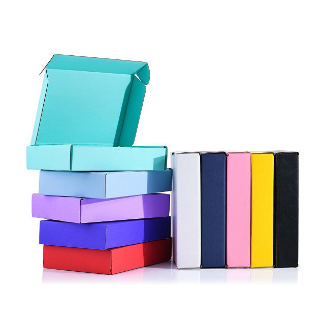 Black White Corrugated Cardboard Gift Box Schwarz-weiße Geschenkbox aus Wellpappe