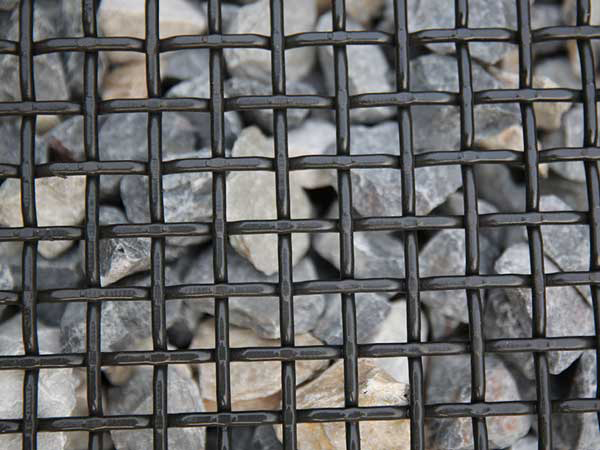 Hooked woven wire screen mesh