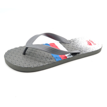 Plantilla de impresión en relieve Ancho superior PE personalizado impresos chanclas Sandalias de verano Diseños para hombres AH-8P020 -Ories