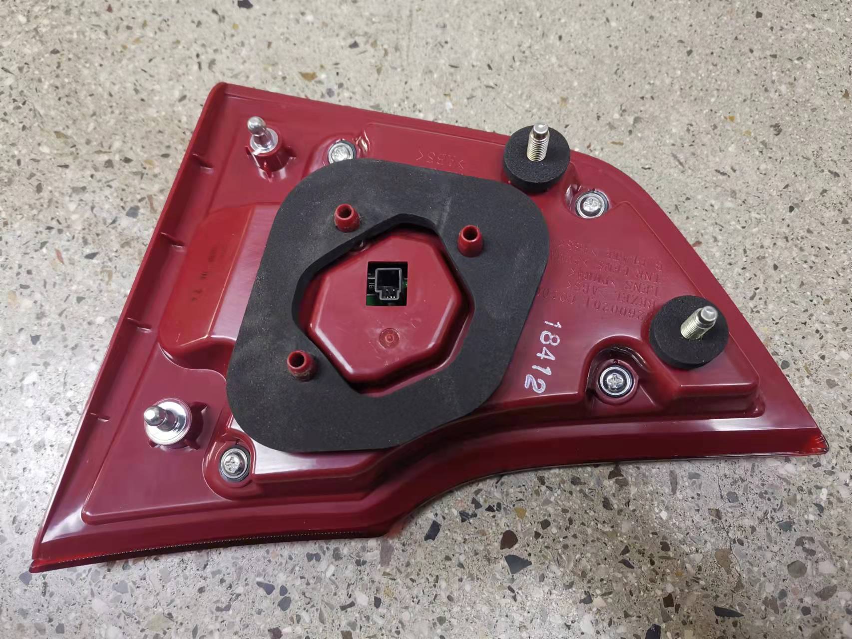 مصباح خلفي كامل DFPV A60 2012 OEM: LH/RH(后尾灯总成 内,适用:东风风神A60,2012年产)DVD17-0302