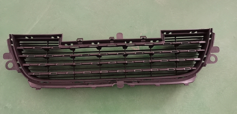 الشبكة الأمامية السفلية بيجو 2008 A94 2013 OEM: 9807177380 DVD23-0701-09