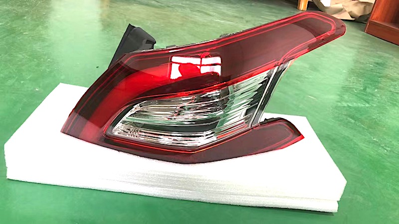 مصباح الذيل كامل الخارجي PG308S T91 2013 OEM: DVD24-0301