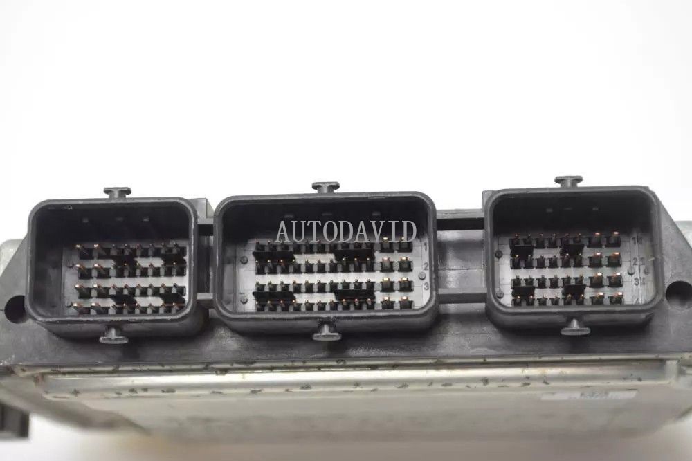 وحدة التحكم في المحرك (ECU) لـ CITROEN C5 2006 1.6 D OEM: 9658945380 0281011561 HS03-031-030