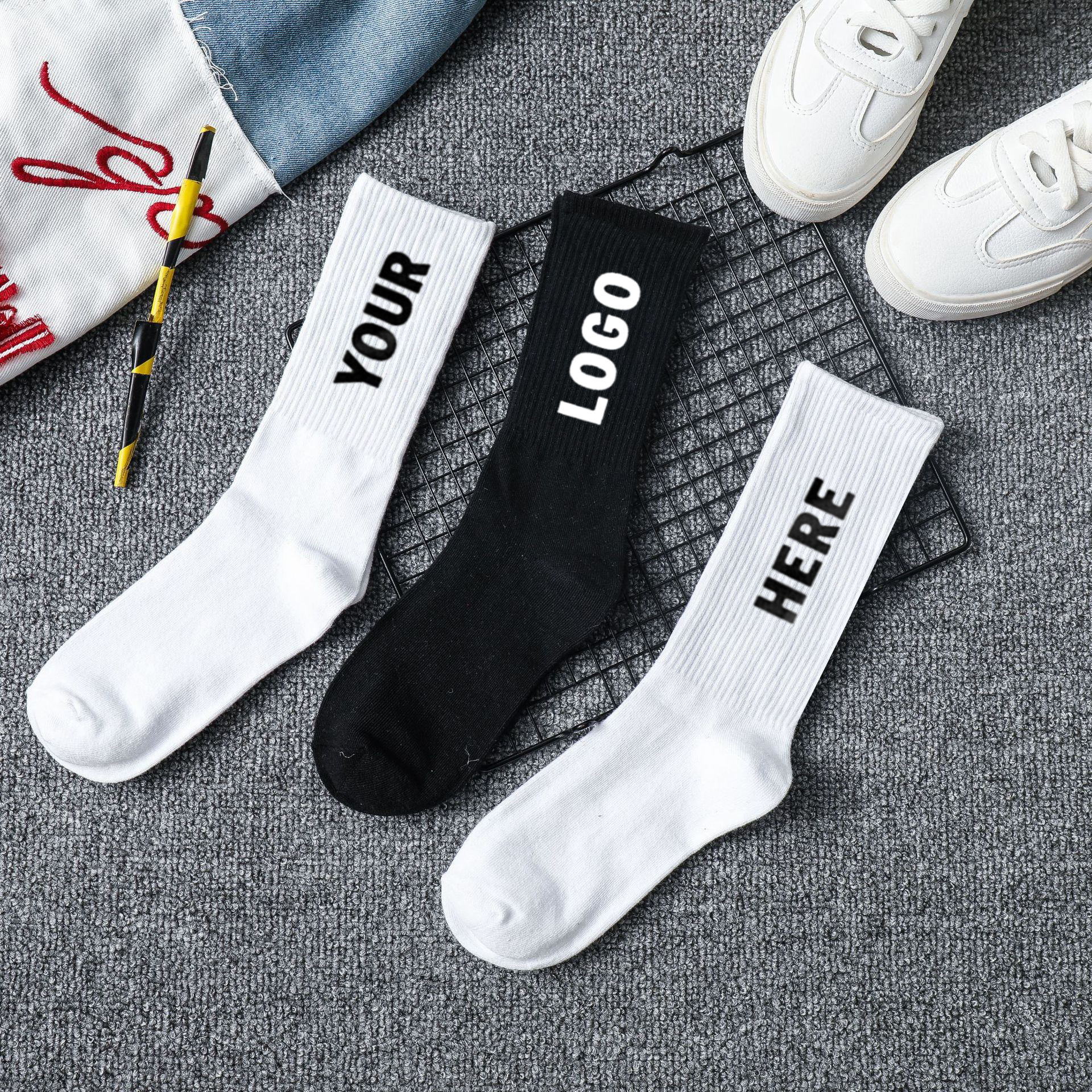 High Quality Custom Knit Cotton Fashion Designer Own Mens Casual Printed Socks For Men Crew Socks Custom Logo Design Embroidered