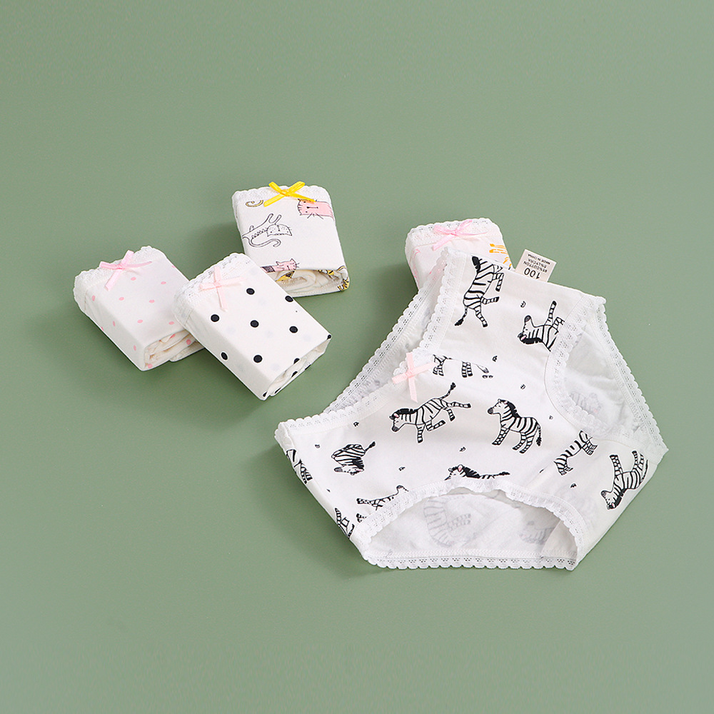 Factory hot sale kids briefs soft cotton 2pcs one box girls underwear wholesale children wearing panties