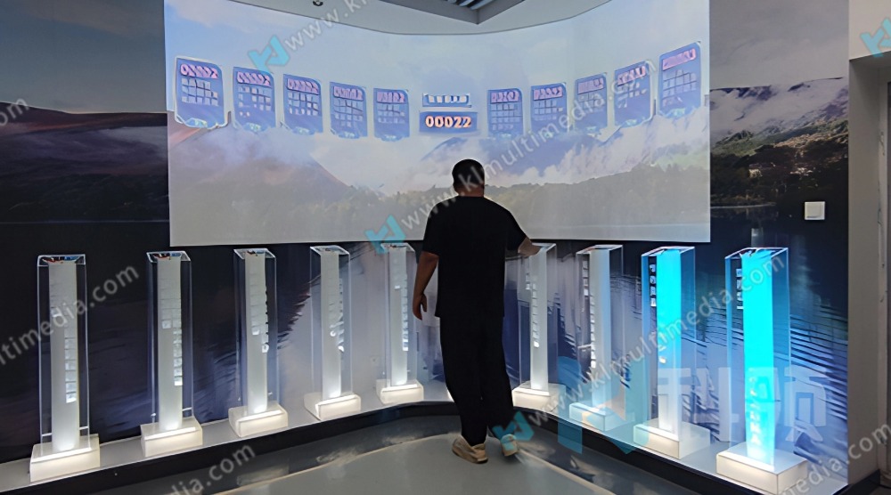 Palm-Sensing Interactive Lightbox System Palm-Sensing Interactive Lightbox System