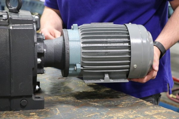 Inline Helical Gear Motors インラインヘリカルギアモーター