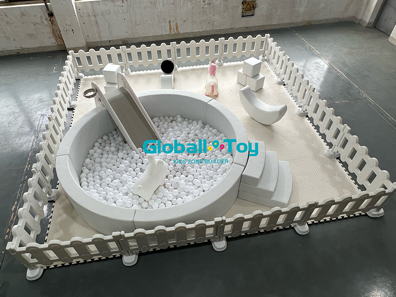 Safe Play Area for Toddlers Aire de jeu sécurisée pour les tout-petits