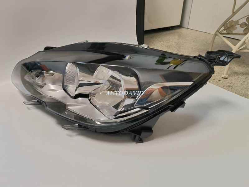 مصباح الرأس كامل بيجو 408 T93 2016 CN OEM: LH 9804938980/RH 9804937480 DVD30-0201