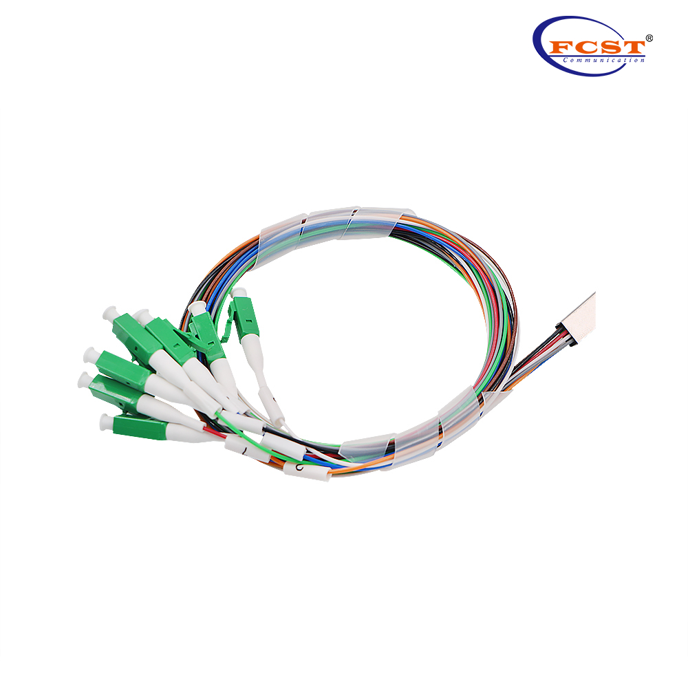 1 * 8 Type de tube en acier Splitter PLC avec connecteur LC-APC