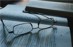 How to Choose Different Lens Materials?
