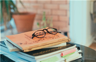 The Best Reading Glasses to Block Blue Light?