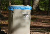 Cómo limpiar los contenedores de basura al aire libre