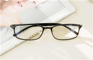 Things You Need to Know About Blue Light Blocking Glasses