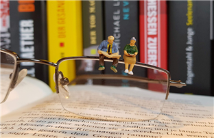 How Should We Choose The Right One from The Various Categories of Reading Glasses?