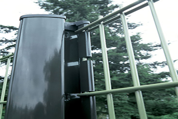 656 and 868 Mesh Fence