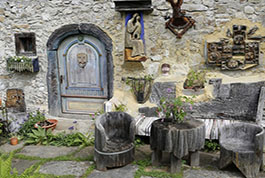 How to Decorate Houses at Low Cost?